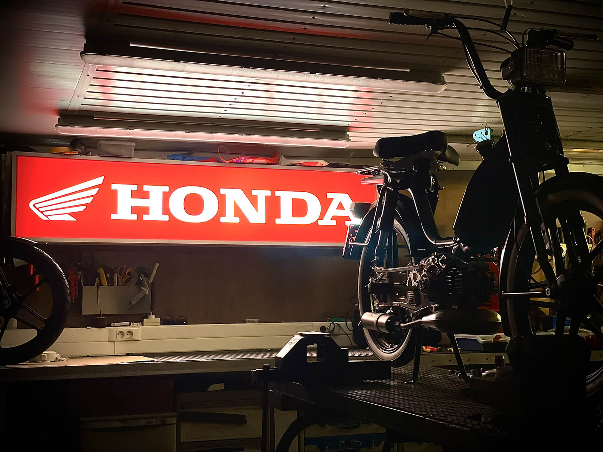 LVR CUSTOMZ Specialist in oldtimers en brommers